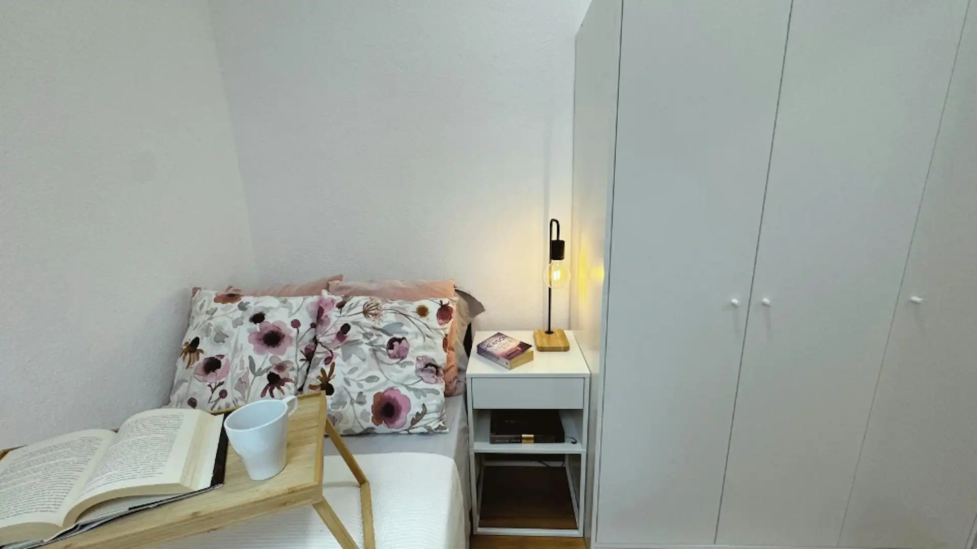 Schlafzimmer von Wohnung zur Miete in Madrid mit Heizung, Möbliert und Waschmaschine
