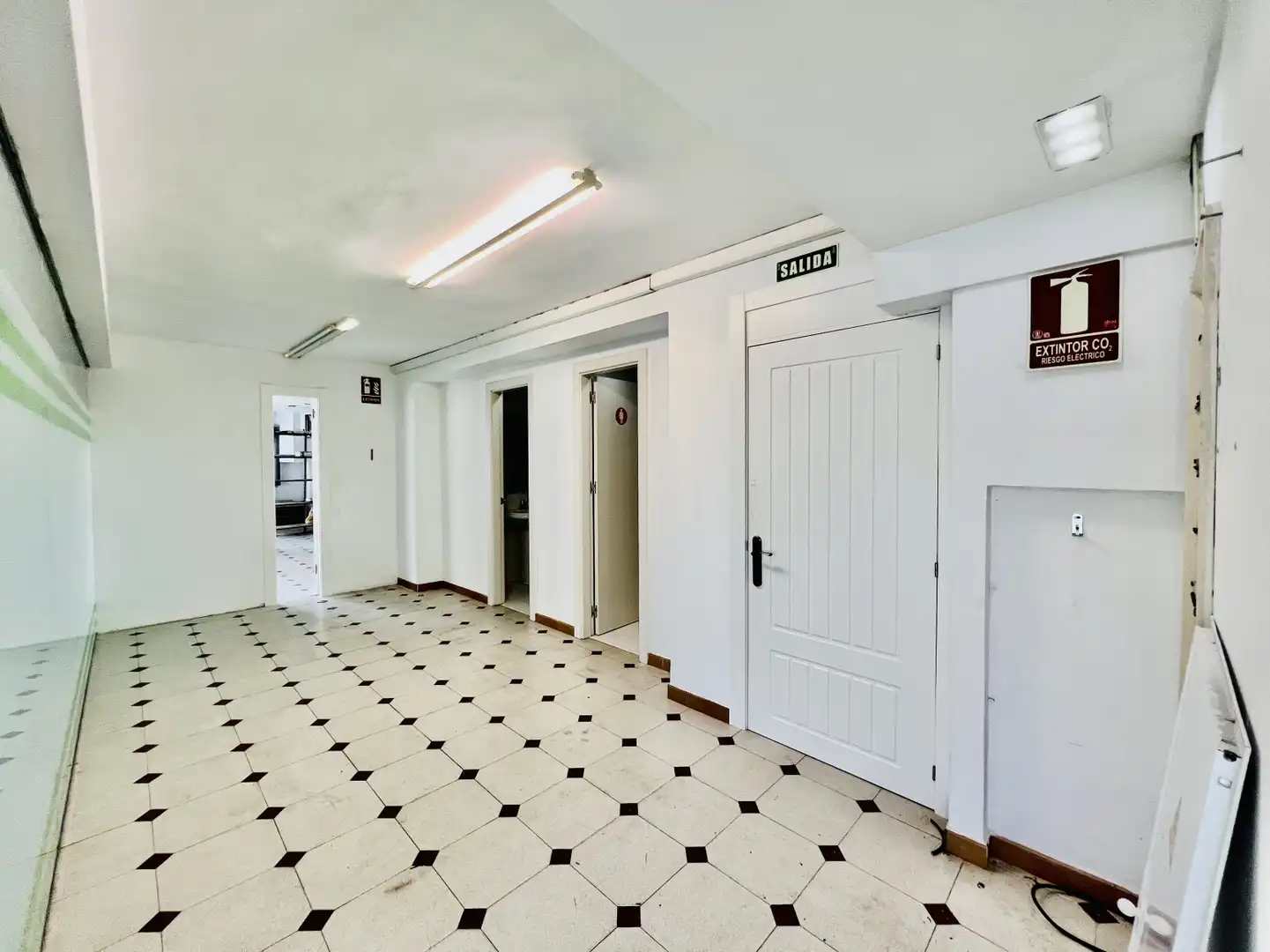 Business premises to rent in Gutierrez Herrero, imagen 11