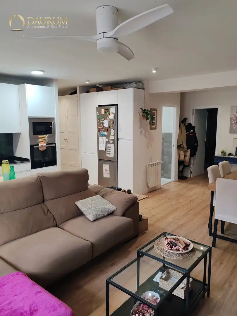 Living room of Flat for sale in Madrid  with Air Conditioner and Heating