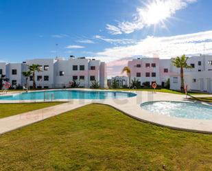 Vista exterior de Planta baixa en venda en Vélez-Málaga amb Aire condicionat, Terrassa i Piscina
