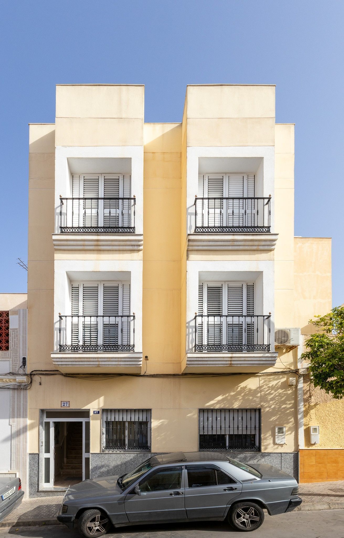 Exterior view of House or chalet for sale in  Melilla Capital  with Air Conditioner