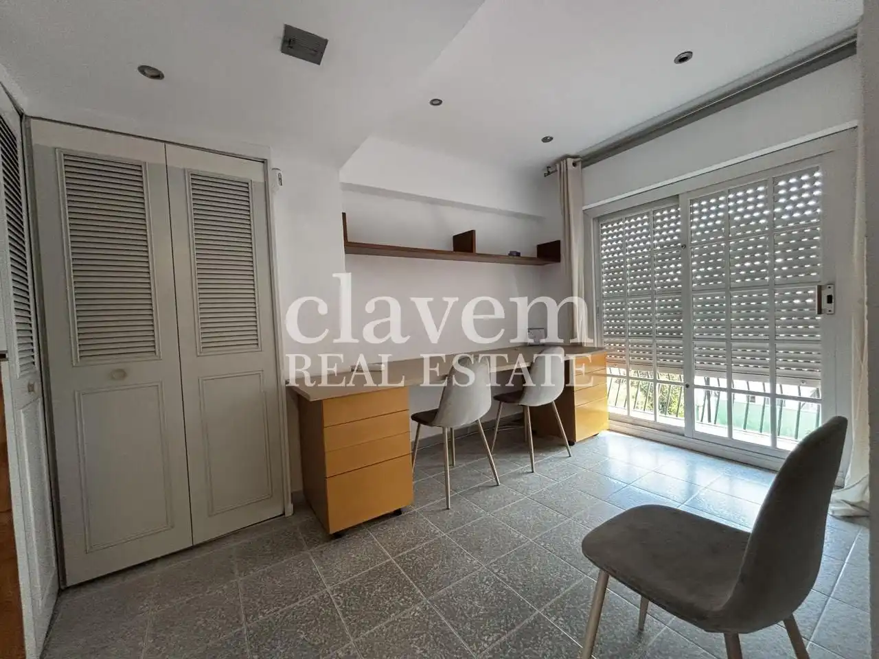Flat for rent in Barcelona  with Heating, Furnished and Community pool