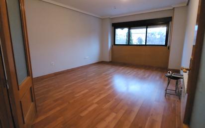 Living room of Flat for sale in  Granada Capital  with Air Conditioner, Heating and Storage room