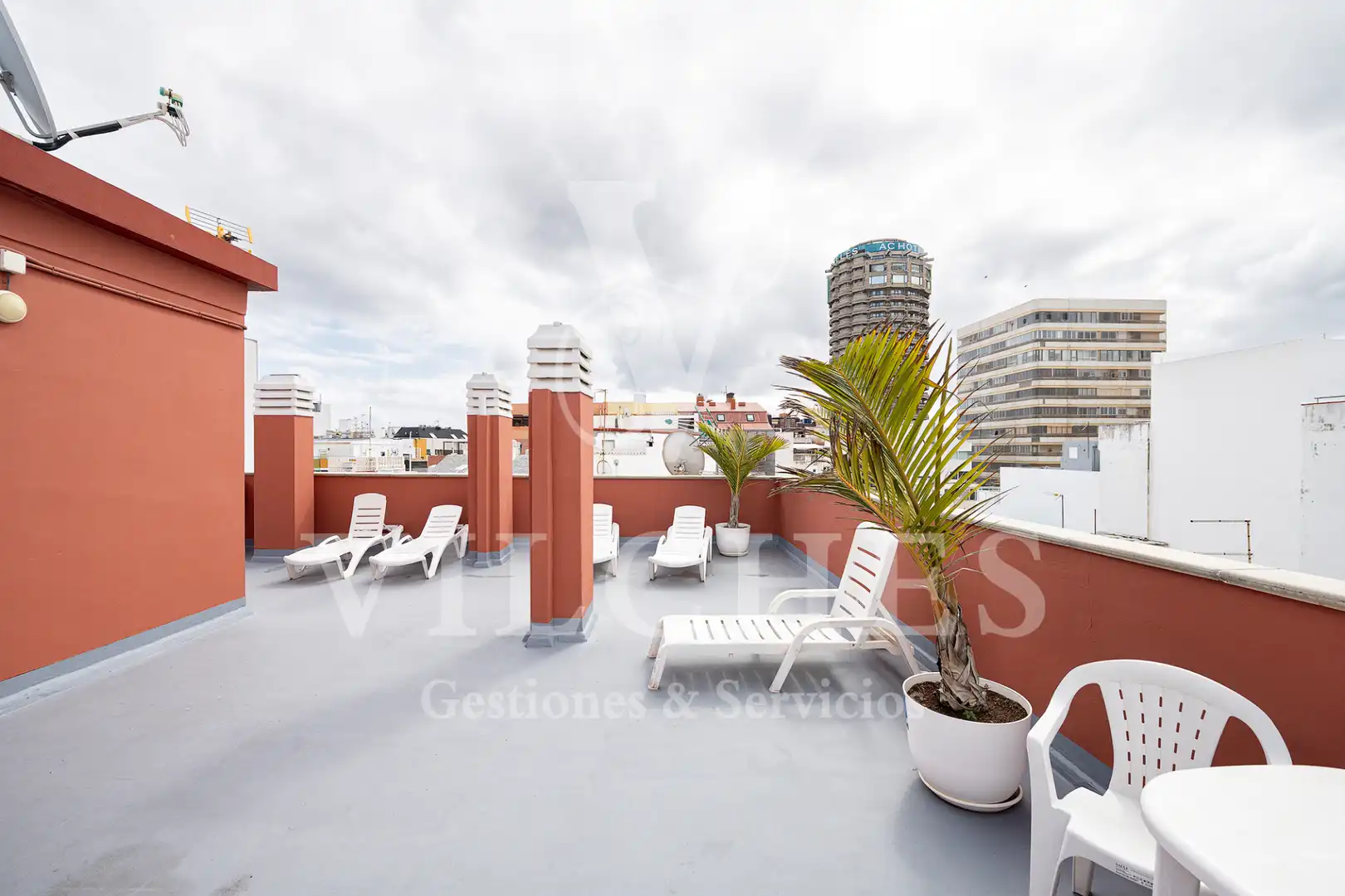 Terraza de Piso en venta en Las Palmas de Gran Canaria con Amueblado y Balcón