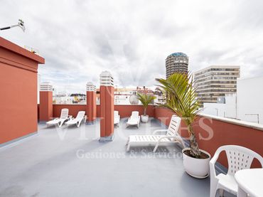 Piso con balcón en venta en Calle Juan de Miranda