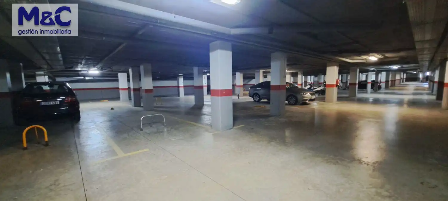 Aparcament de Àtic en venda en Salou amb Aire condicionat, Calefacció i Terrassa