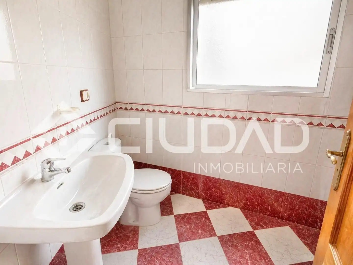 Baño de Piso en venta en Las Cabezas de San Juan