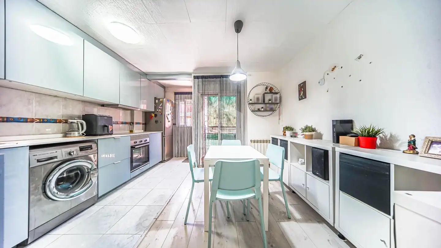 Cocina de Piso en venta en Alcalá de Henares con Aire acondicionado, Calefacción y Terraza