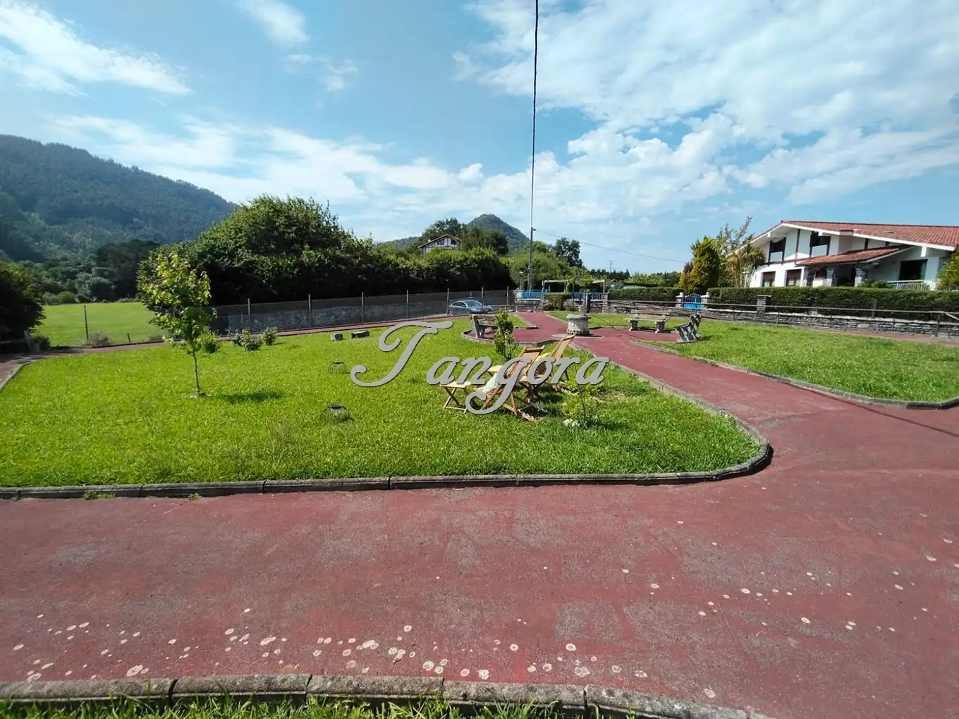 Casa o xalet en venda en Busturia amb Calefacció, Jardí privat i Parquet