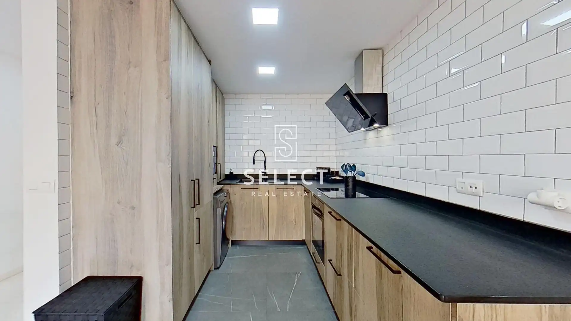 Cocina de Apartamento en venta en Almuñécar con Aire acondicionado, Calefacción y Jardín privado