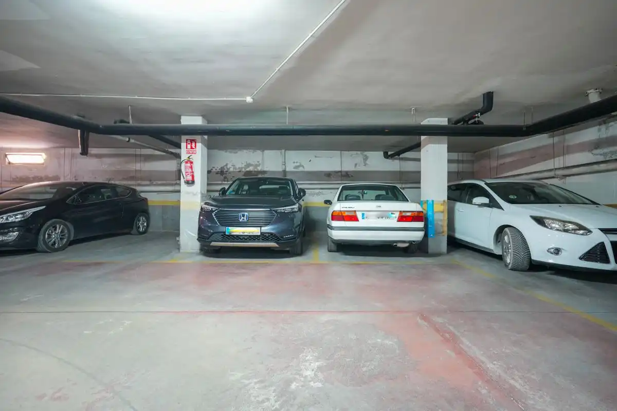 Parking of Ground floor for sale in Alcalá de Henares  with Air Conditioner, Heating and Terrace