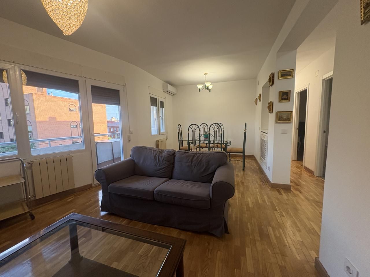 Sala d'estar de Pis en venda en  Madrid Capital amb Aire condicionat, Calefacció i Parquet