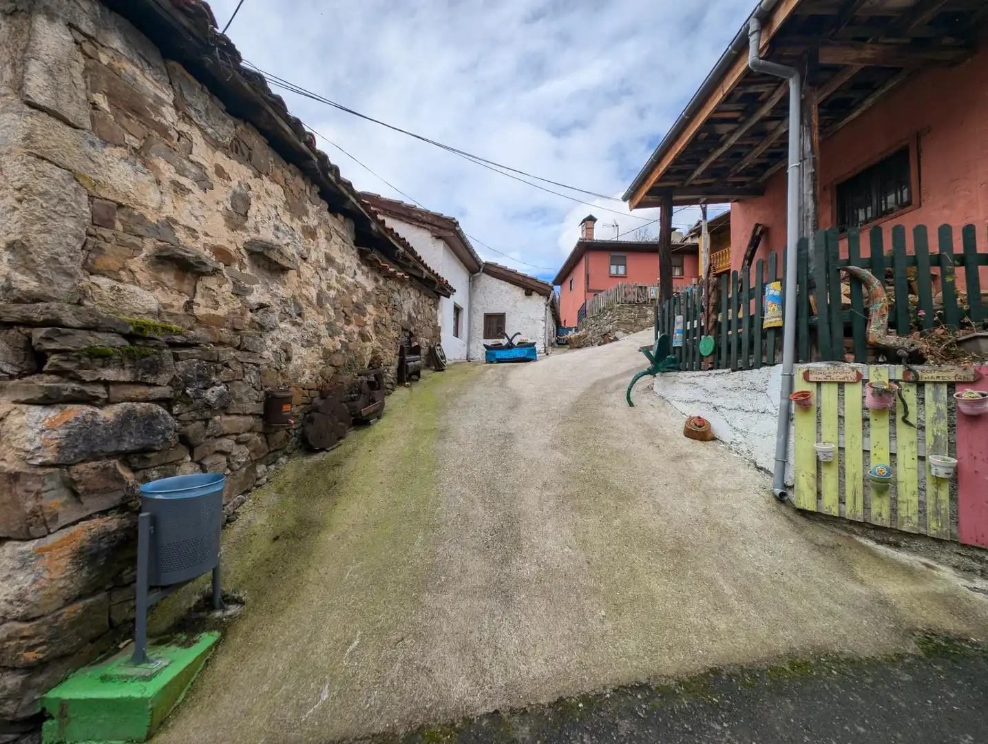 Exterior view of Houses for sale in Aller  with Terrace