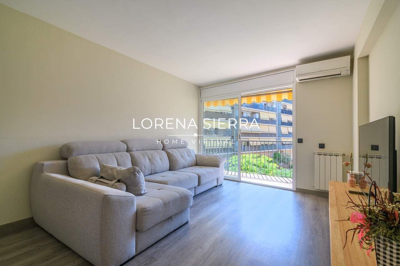 Vista exterior de Piso en venta en Viladecans con Aire acondicionado, Calefacción y Jardín privado