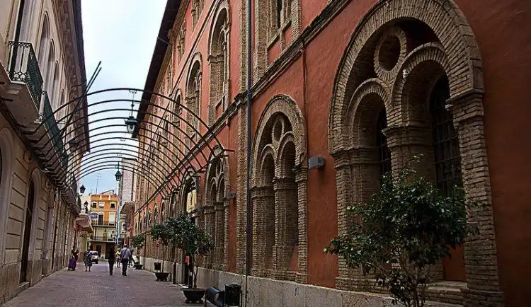 Vista exterior de Local de lloguer en Alzira