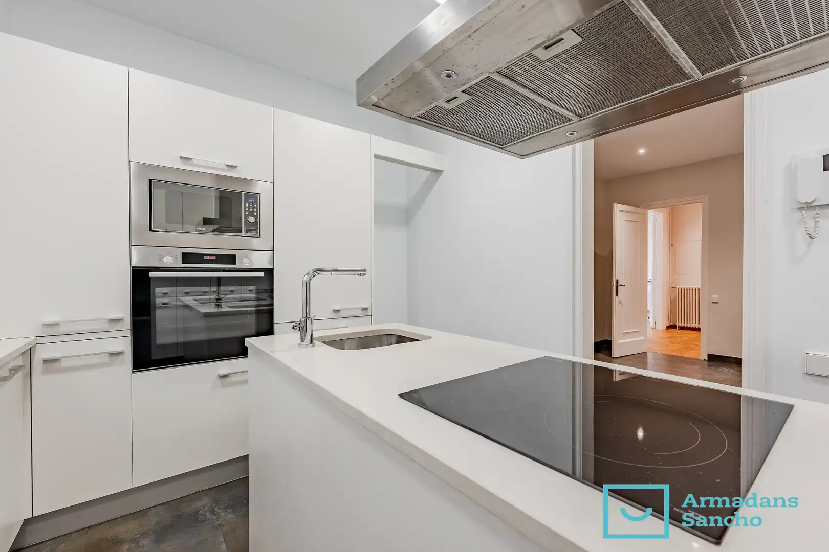 Kitchen of Ground floor for rent in Barcelona  with Private garden and Oven