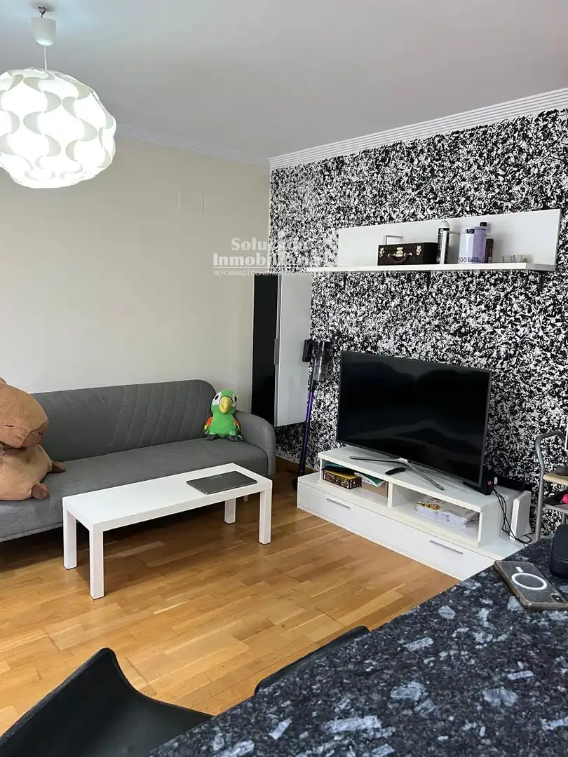 Sala d'estar de Apartament en venda en Salamanca amb Calefacció, Terrassa i Moblat