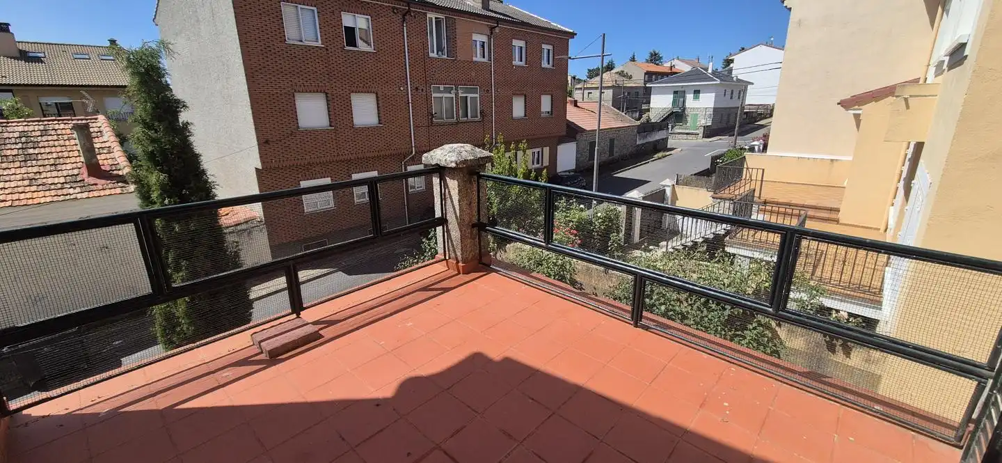 Flat for sale in Del Molinillo, Las Navas del Marqués