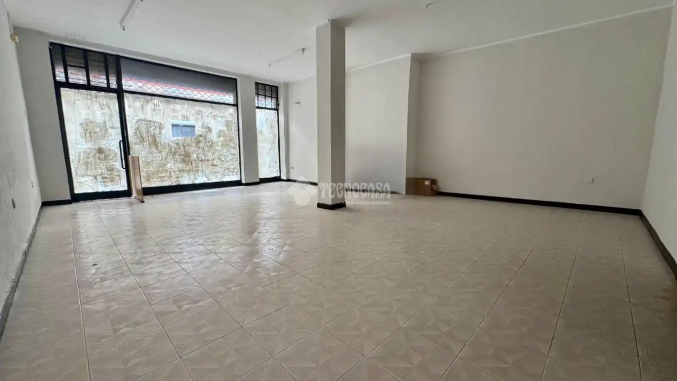 Business premises for sale in Sur, imagen 11