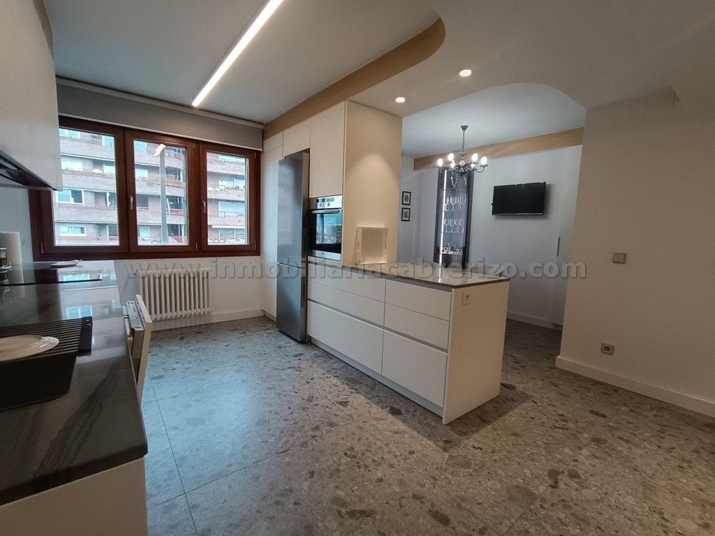 Flat for sale in Calle Diego de Velázquez, San Adrián
