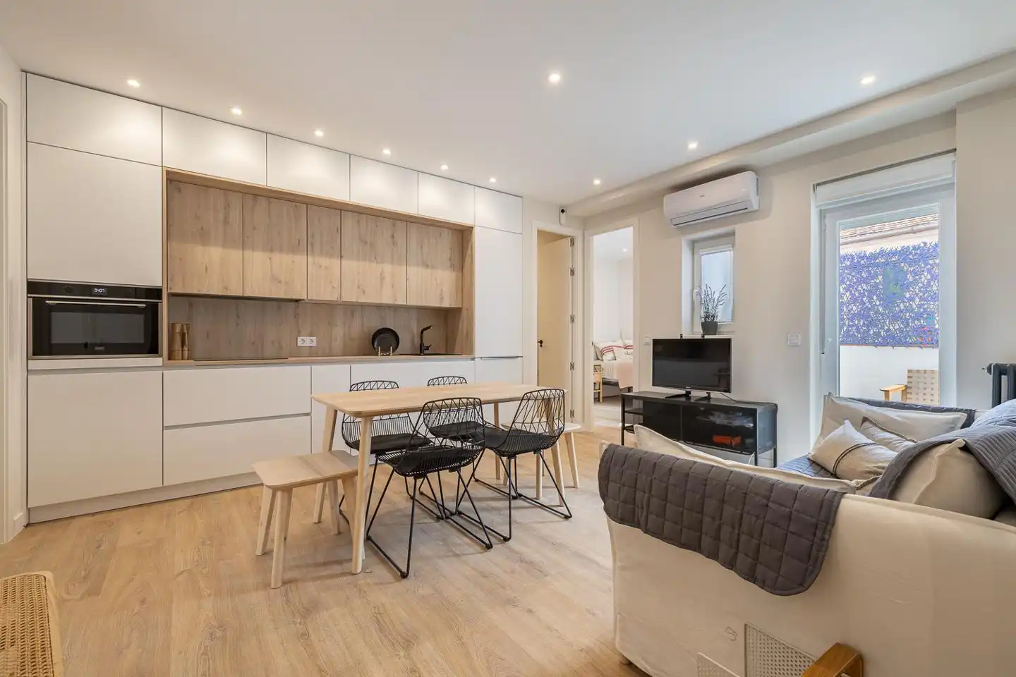 Living room of Flat for rent in Madrid  with Air Conditioner, Heating and Terrace