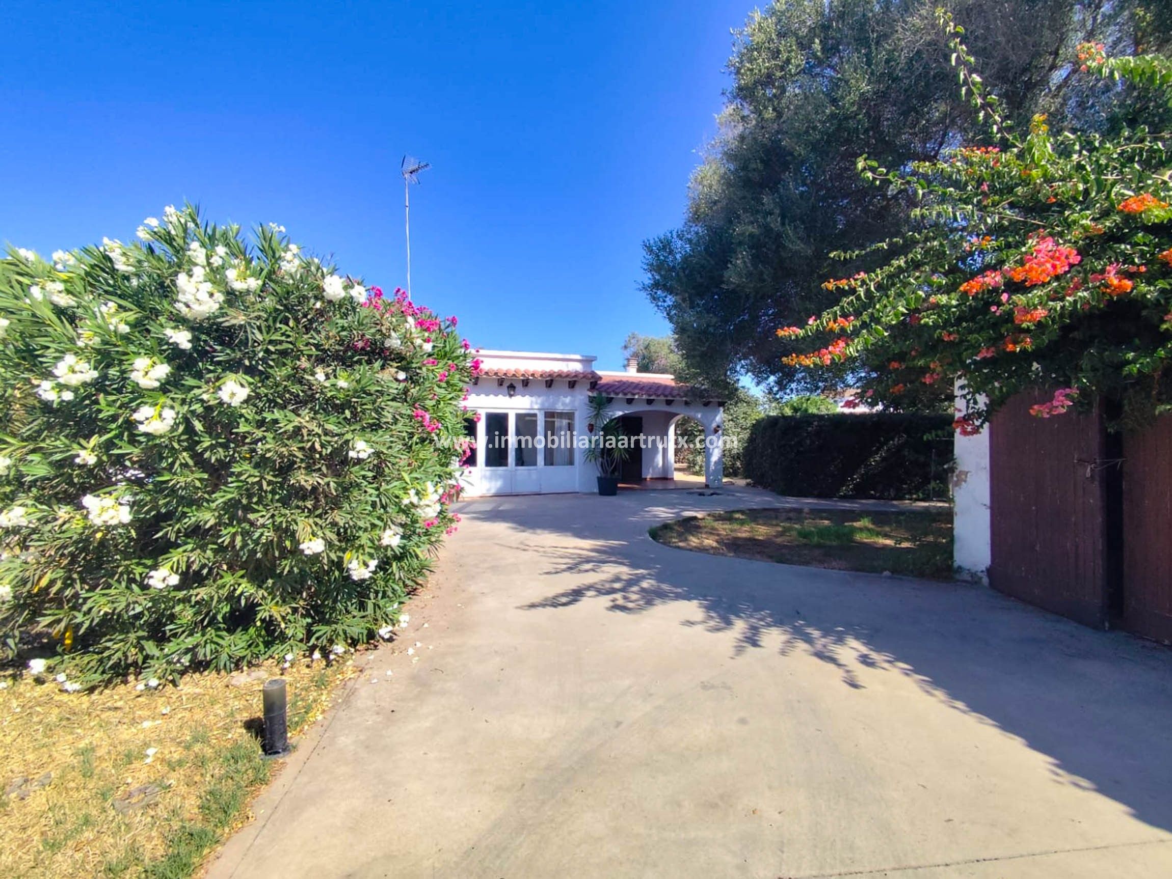 Exterior view of House or chalet for sale in Ciutadella de Menorca  with Air Conditioner, Private garden and Terrace