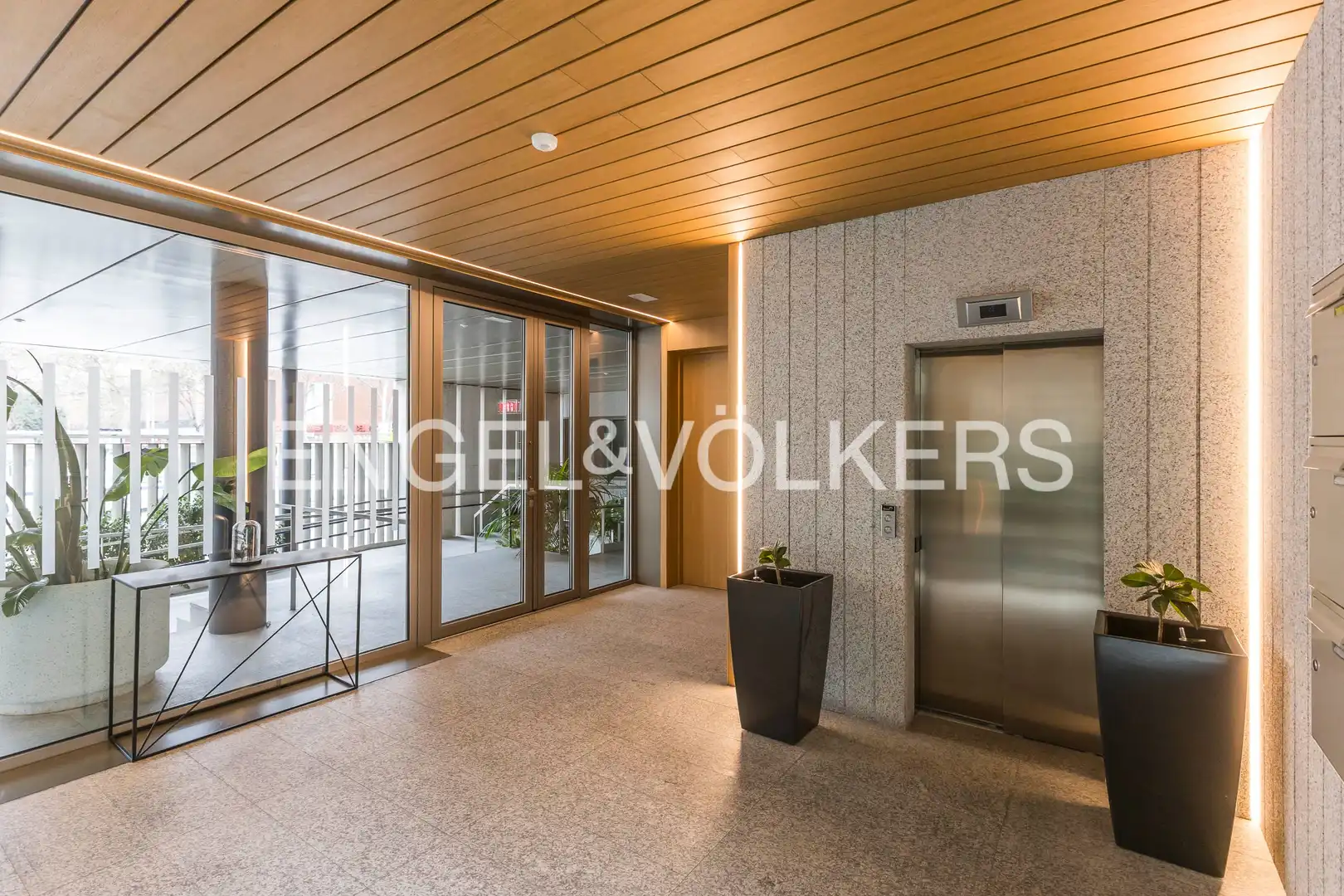 Apartament en venda en Madrid amb Calefacció, Jardí privat i Traster