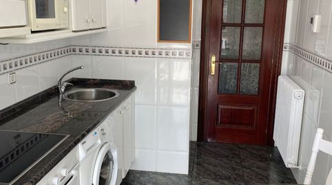 Foto 3 de Piso de alquiler en Calle Ildefonso Sánchez del Río, 12, La Pola Siero, Siero