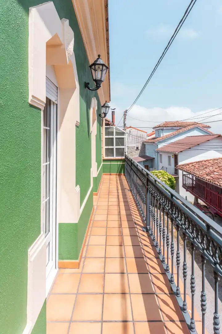 Terrassa de Casa o xalet en venda en Muros de Nalón amb Calefacció, Jardí privat i Terrassa