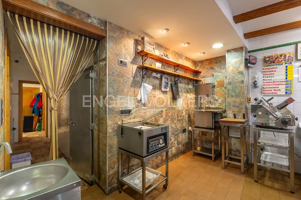 Kitchen of Houses for sale in Alcublas  with Air Conditioner, Heating and Terrace