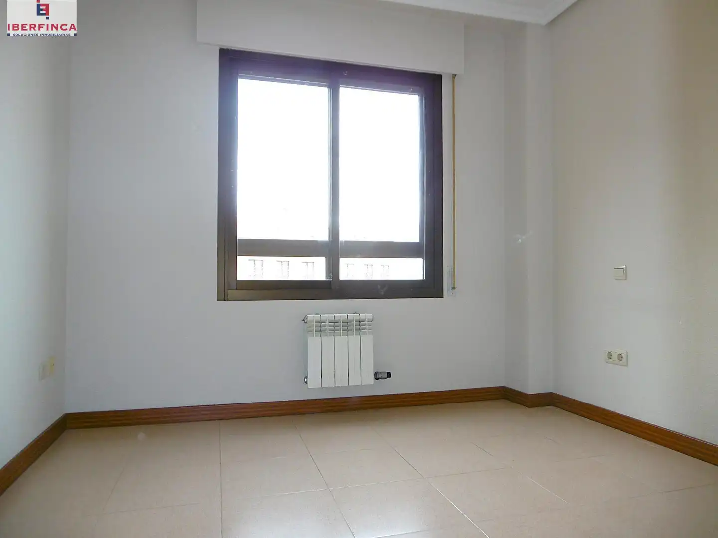 Bedroom of Flat for rent in Valladolid  with Heating, Terrace and Storage room