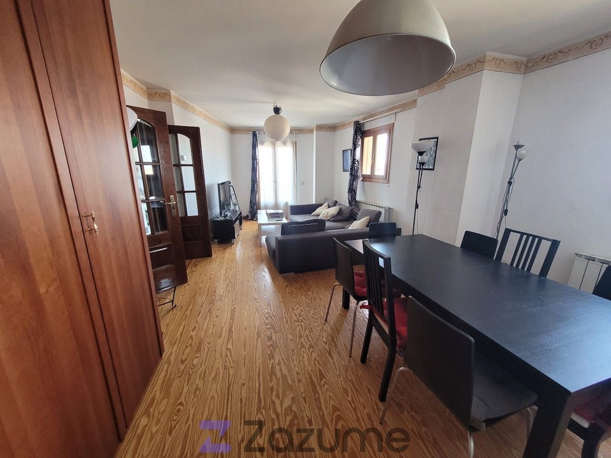 Living room of Duplex to rent in Segovia Capital  with Heating, Parquet flooring and Furnished