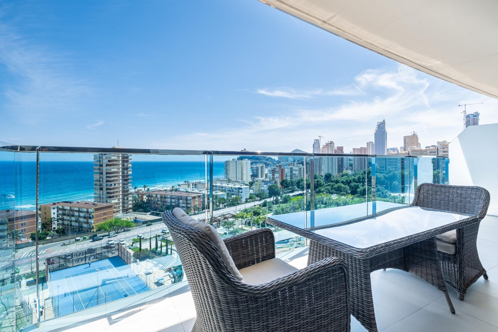 Terrassa de Apartament en venda en Benidorm amb Aire condicionat, Calefacció i Jardí privat