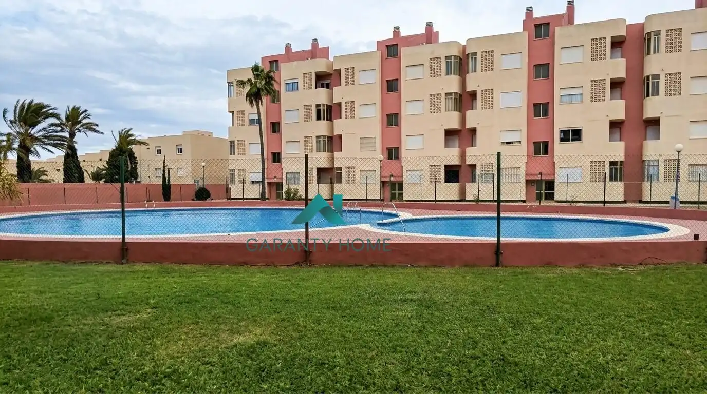 Flat with balcony for sale in Zona Galúa - Calnegre