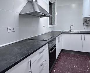 Kitchen of Flat to share in Santa Coloma de Gramenet  with Air Conditioner