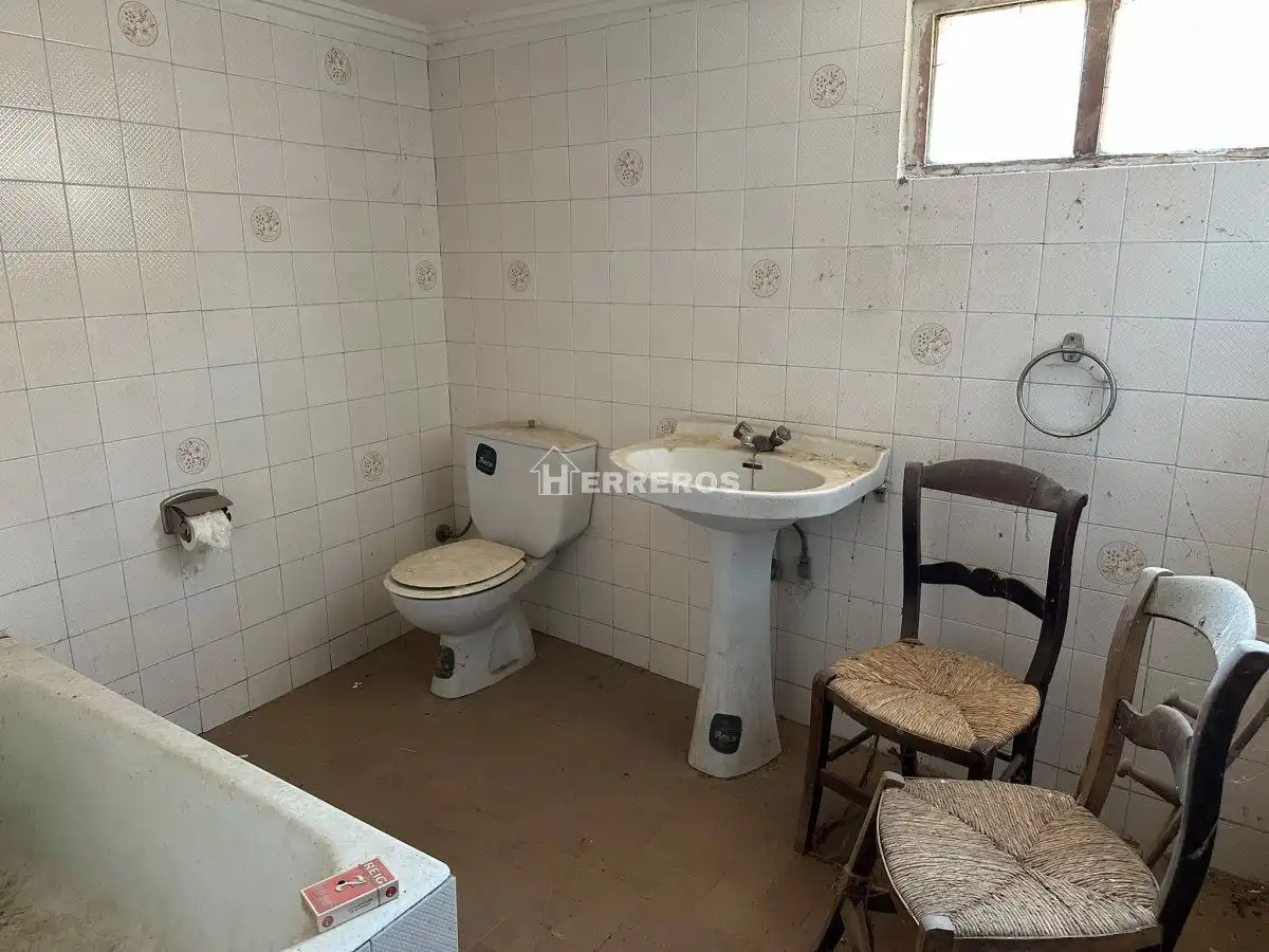 Bathroom of Houses for sale in Hervías