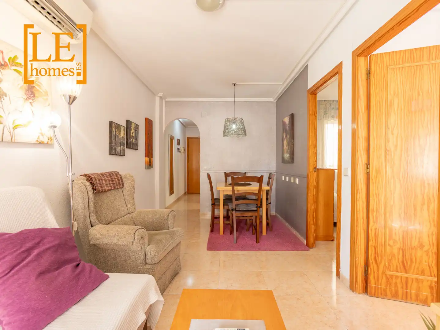Sala d'estar de Apartament en venda en Torrevieja amb Aire condicionat, Calefacció i Moblat