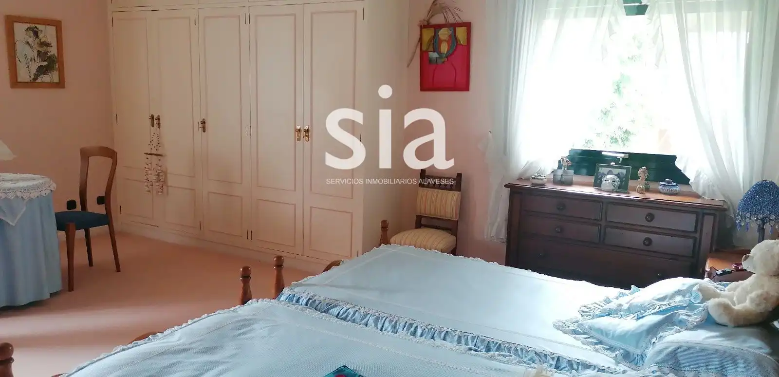 Dormitori de Casa o xalet en venda en Vitoria - Gasteiz amb Calefacció i Traster