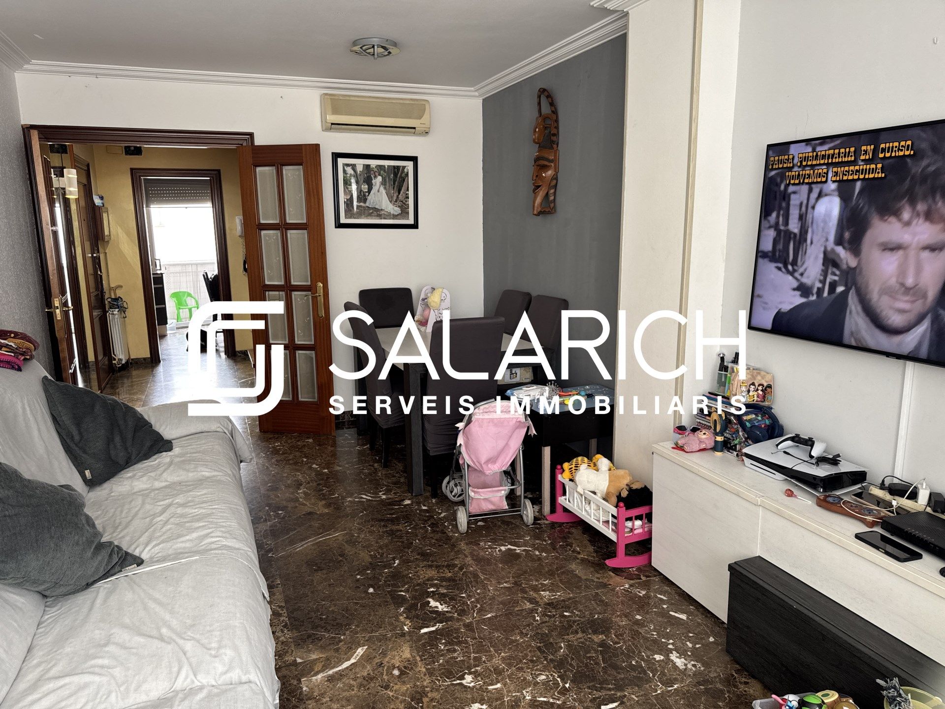 Sala d'estar de Dúplex en venda en  Barcelona Capital amb Aire condicionat i Terrassa