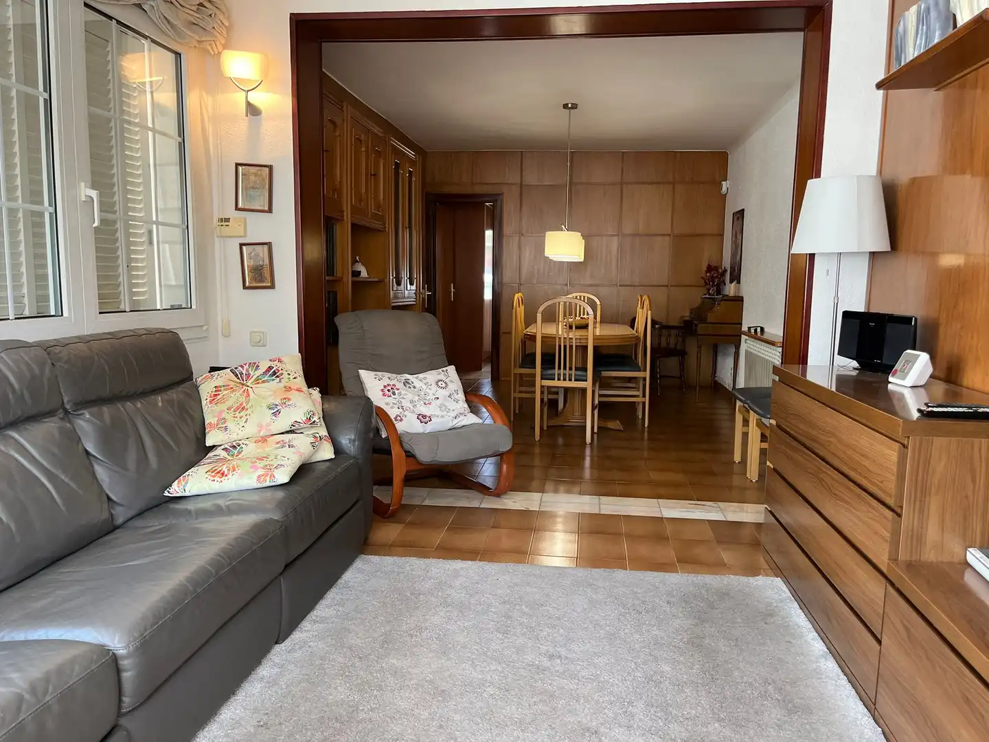 Sala de estar de Casa adosada en venta en Esparreguera con Calefacción, Trastero y Amueblado