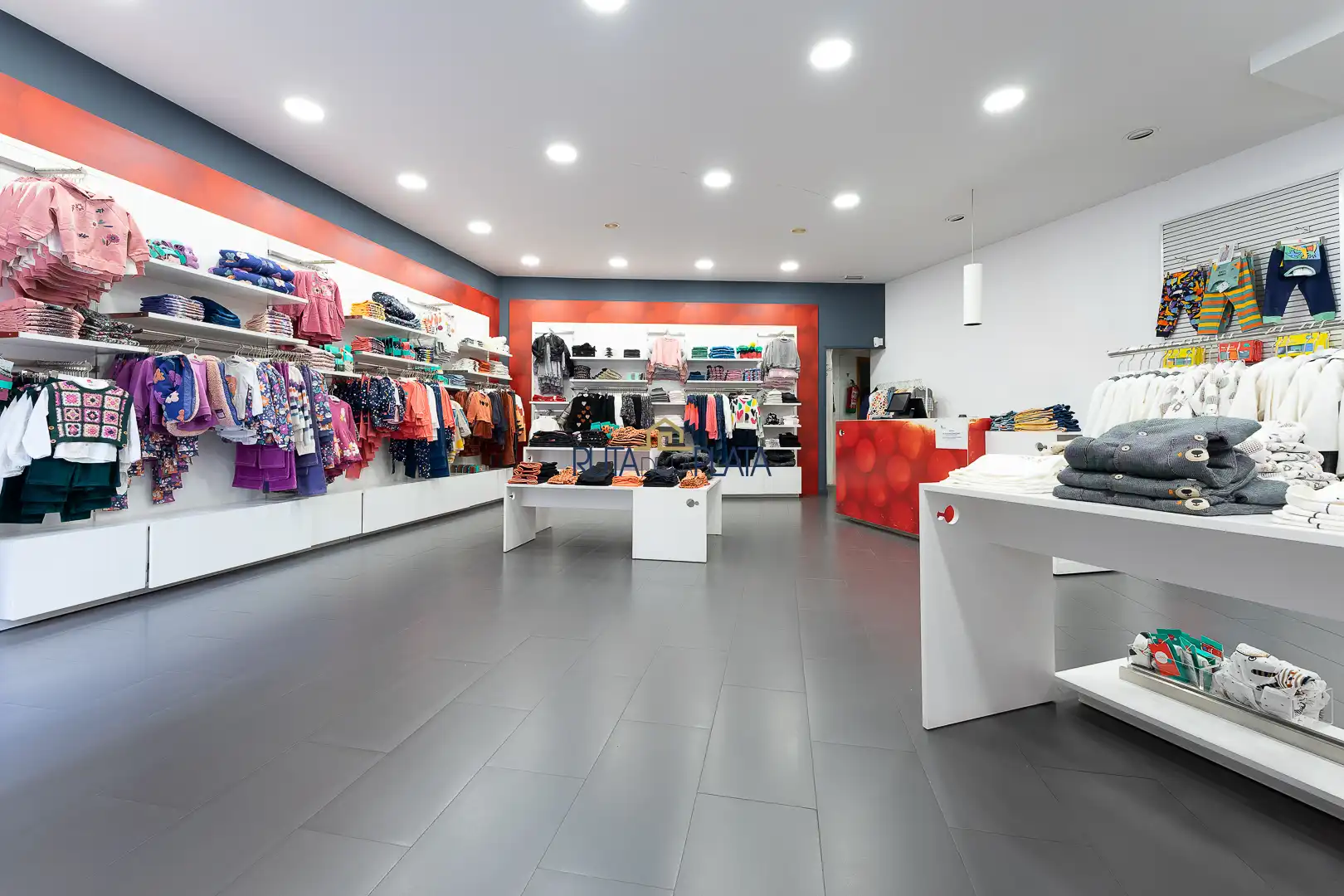 Commercial properties for rent in Zamora Capital   with Air Conditioner and Heating