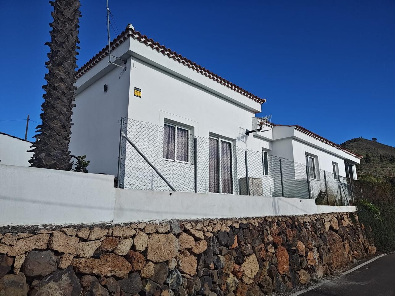 Exterior view of Country house for sale in Arona  with Private garden, Terrace and Alarm