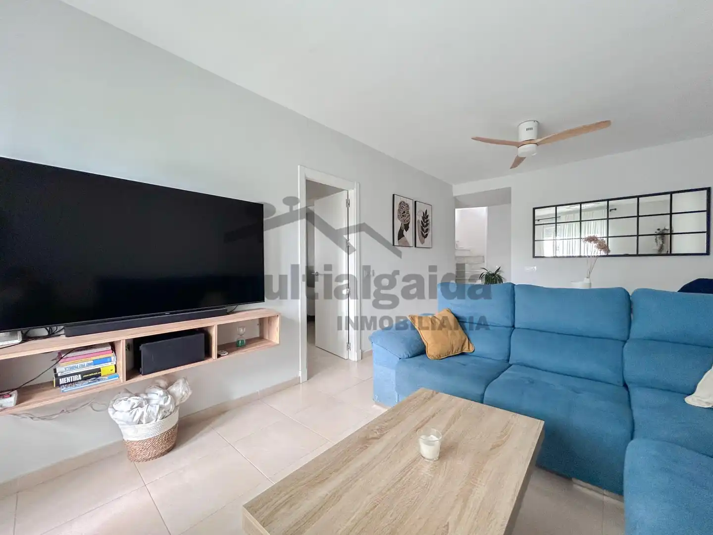 Living room of Flat for sale in Arcos de la Frontera  with Air Conditioner, Terrace and Storage room