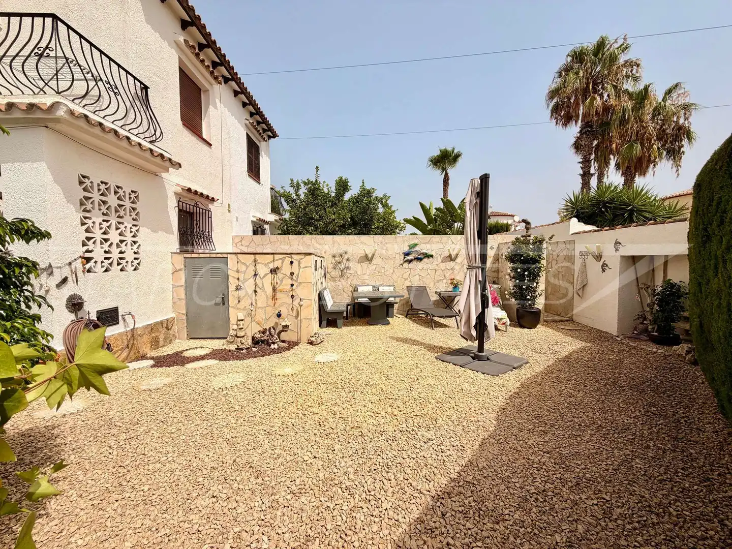 Vista exterior de Casa o xalet en venda en Els Poblets amb Aire condicionat i Piscina