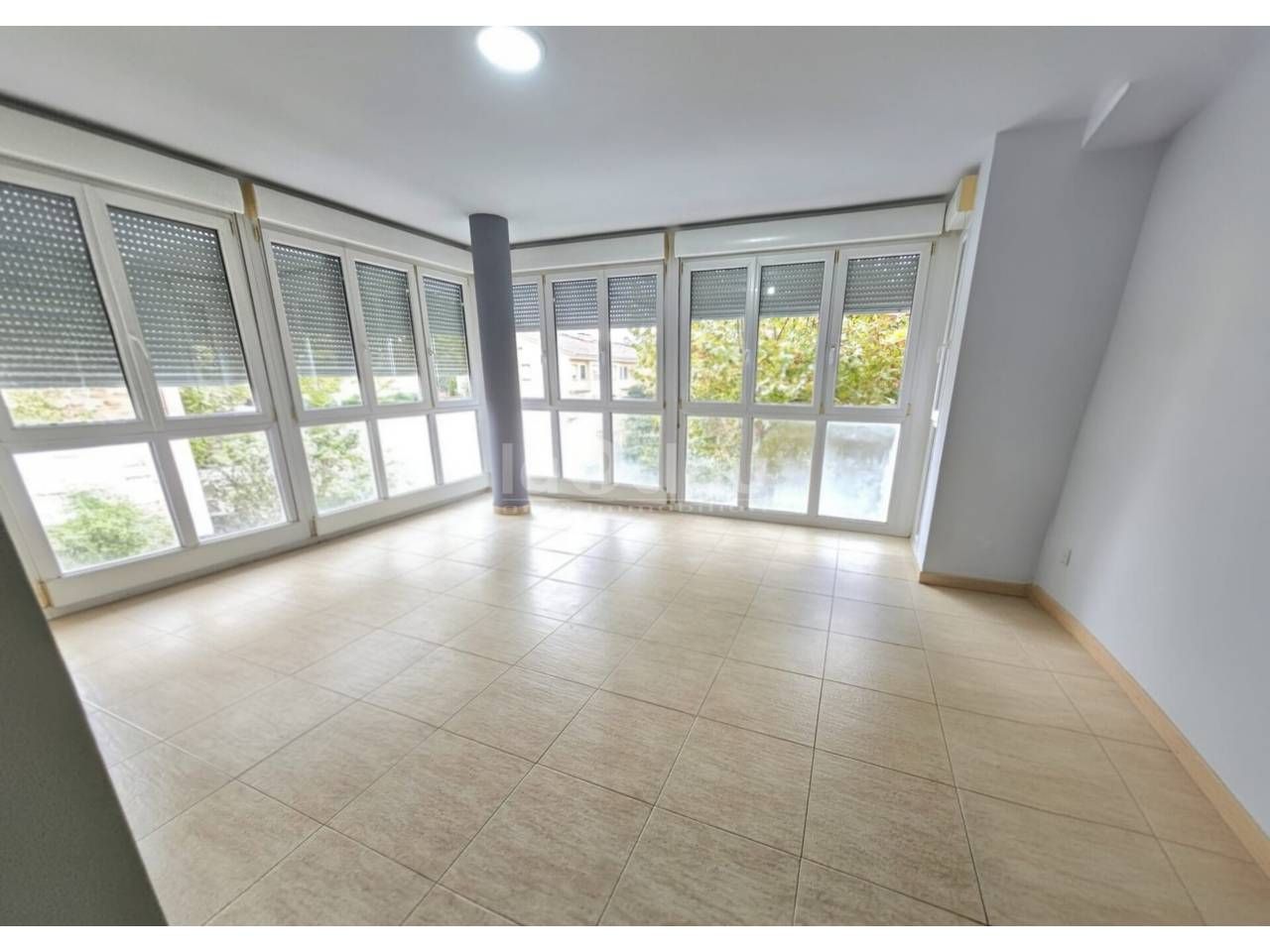 Pis en venda a Àngel Guimerà