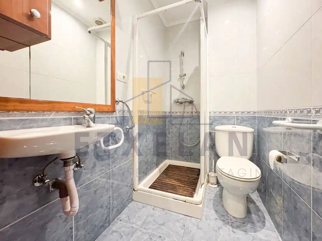 Bathroom of Flat for sale in Elorrio  with Heating, Terrace and Storage room