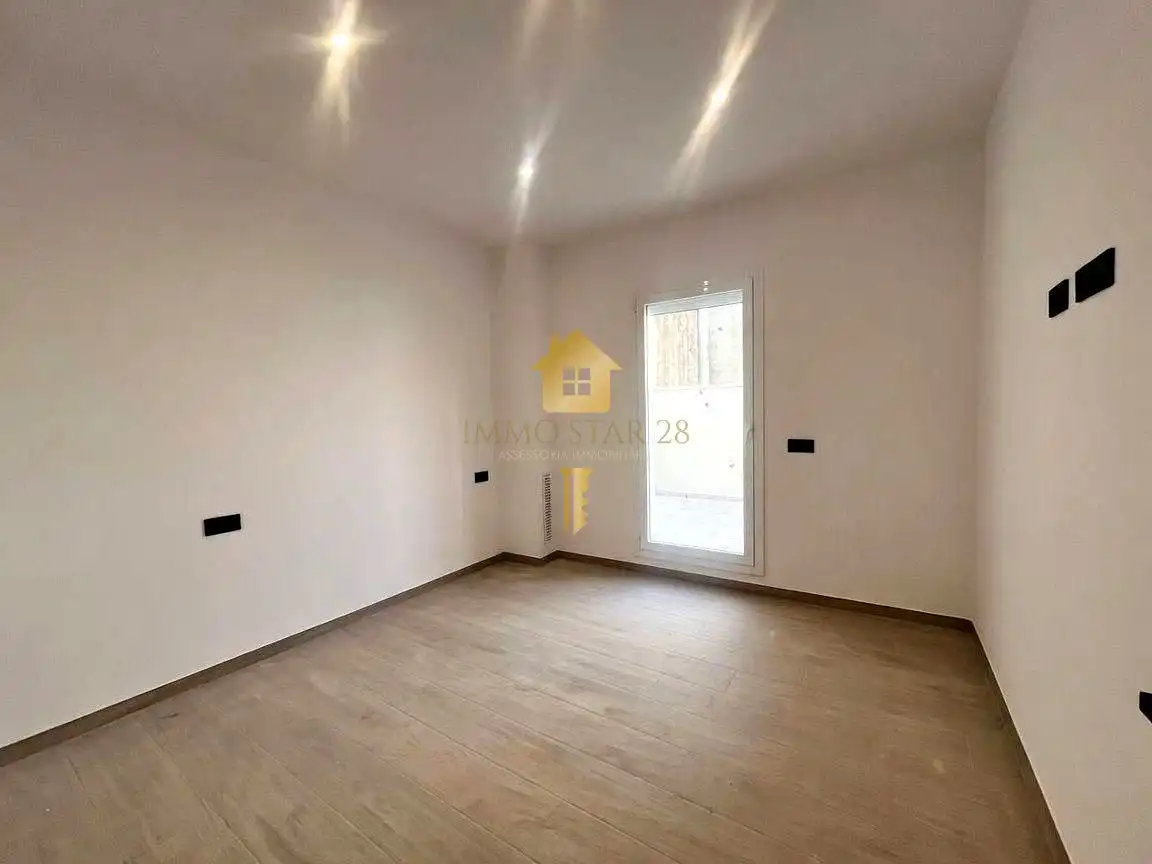 Schlafzimmer von Wohnung zur Miete in Centre