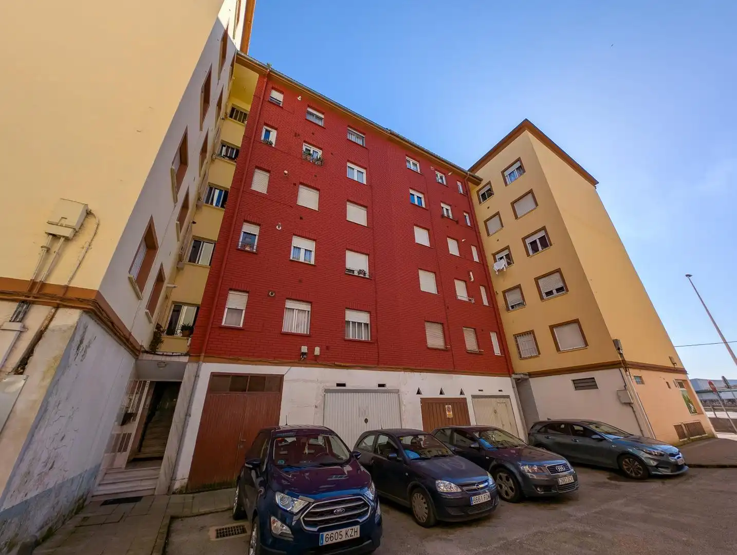 Vista exterior de Piso en venta en Santa María de Cayón