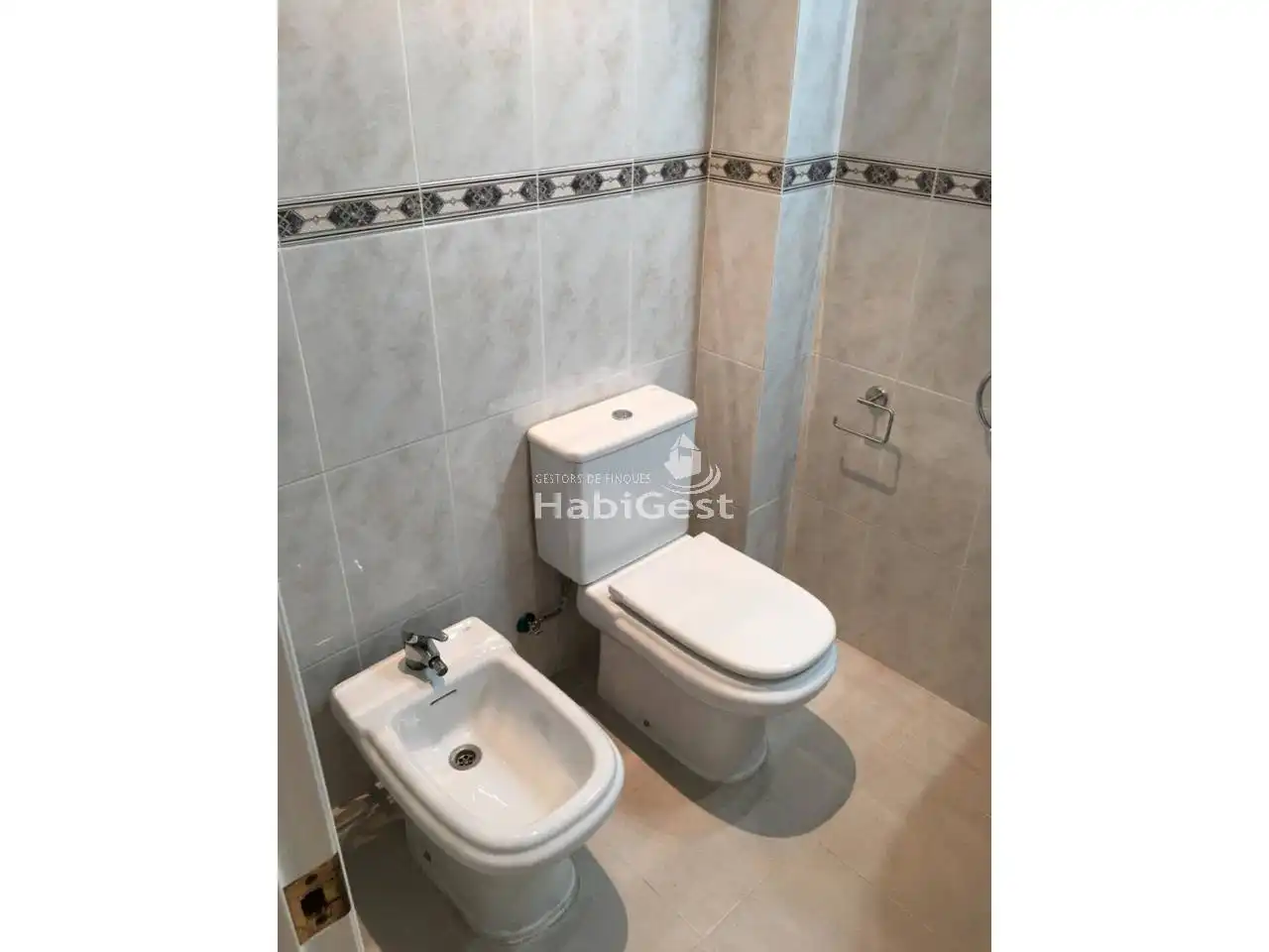 Baño de Casa adosada de alquiler en Quart con Aire acondicionado, Calefacción y Terraza