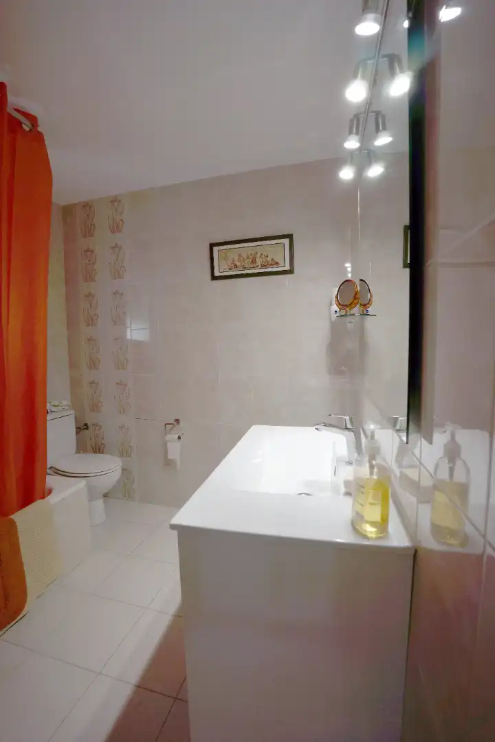 Badezimmer von Maisonette zum Verkauf in Sant Feliu de Guíxols mit Klimaanlage und Terrasse